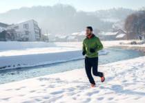 Jak układać warstwy odzieży do biegania zimą: Wskazówki i triki, które zapewnią Ci ciepło i wygodę